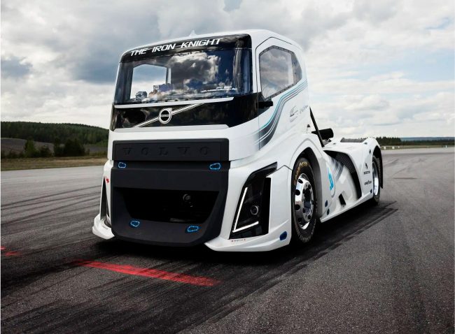 Volvo Iron Knight, o caminhão mais rápido do mundo